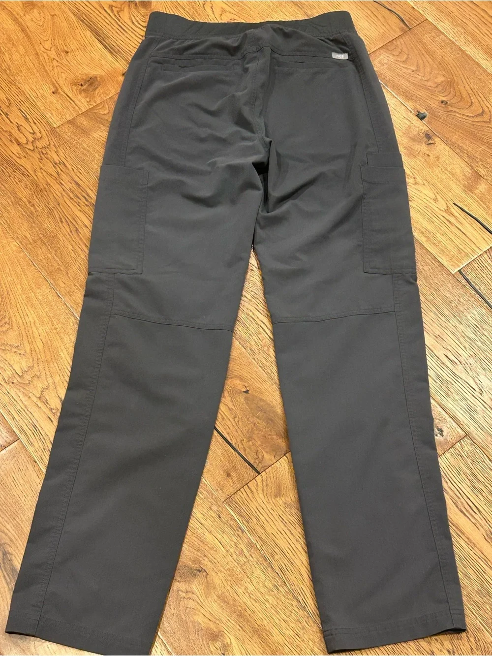 Figs Axim Straight-Leg Cargo Scrub Pant Charcoal Small